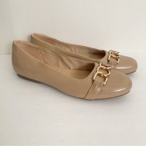 Dr. Scholl's Tan Flats with Gold Accents
